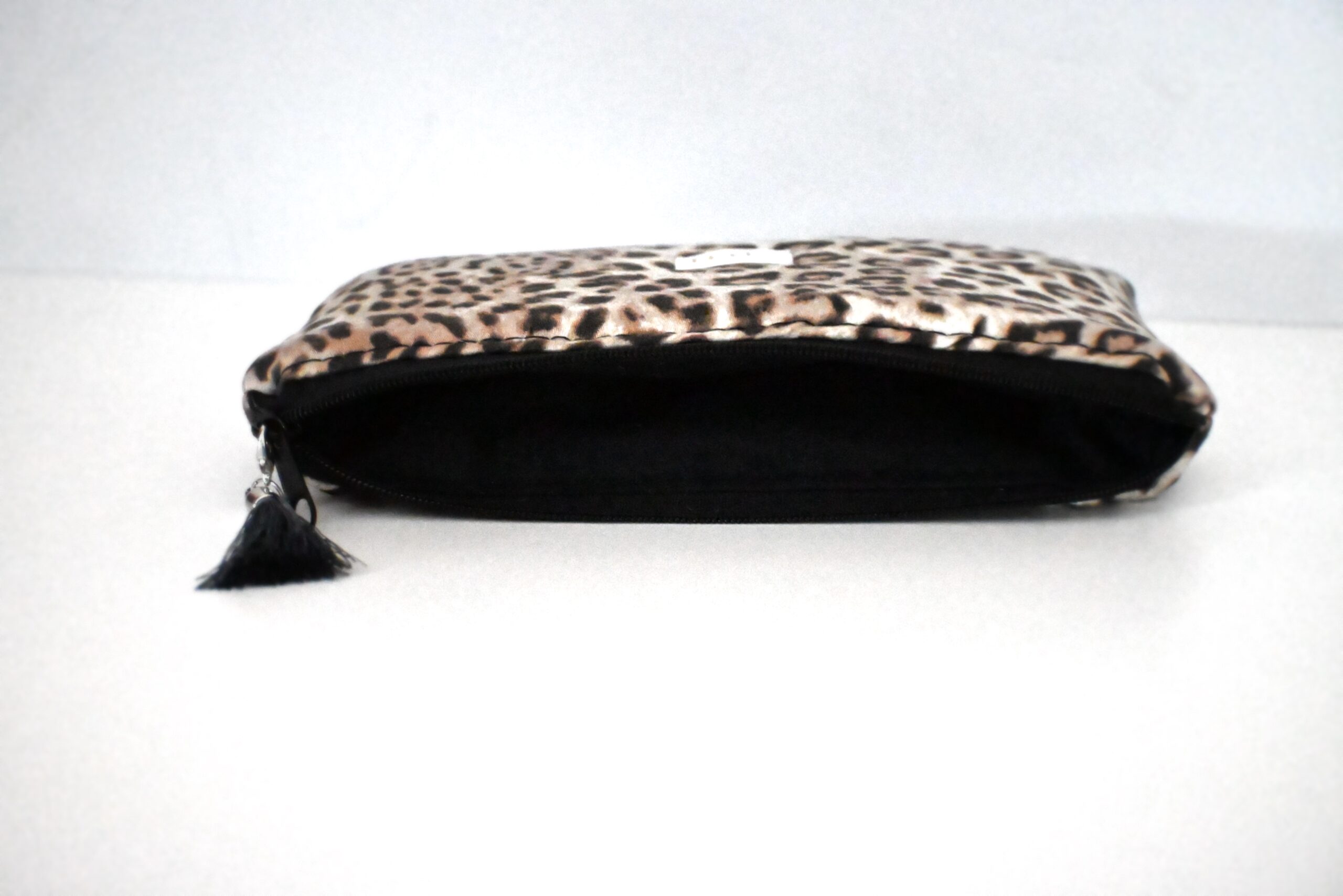 Kosmetyczka handmade -mały detal,duża różnica - obrazek 3