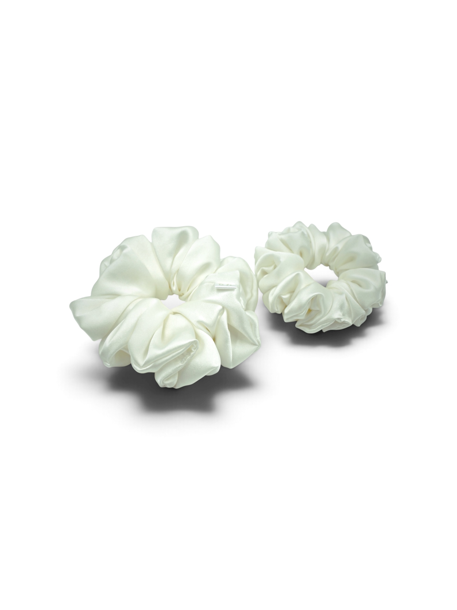 Scrunchie Śmietankowa Biel Jedwab-Duża - obrazek 3